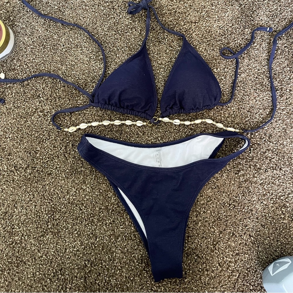 NWT Shell Bikini - Picture 4 of 4